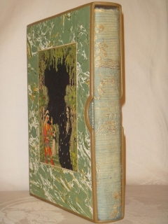 "Книга Маркизы. Сборник поэзии и прозы ( Le Livre de la Marquise. Recueil de рoésie & et de рrose )". К.А.Сомов, С.-Петербург, Издание Р.Голике и А.Вильборг, 1918 г. - фотографии антикварной книги Книга Маркизы. Сборник поэзии и прозы ( Le Livre de la Marquise. Recueil de рoésie & et de рrose )". К.А.Сомов, С.-Петербург, Издание Р.Голике и А.Вильборг, 1918 г.