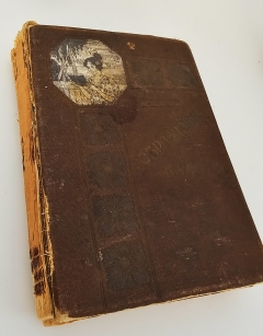 Образцовая кухня и практическая школа домашнего хозяйства, со множеством рецептов, взятых только с практики. М.: Тип. Т-ва И.Д. Сытина, 1900 г.