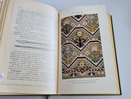 `Encyclopedie des ouvrages de dames. Nouvelle ed. revue et augmentee (Энциклопедия женских рукоделий)` Dillmont, Therese de. (Тереза де Дильмон). [Мюлуз]. Mulhouse: Therese de Dillmont, [1910]