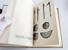 `Путешествия` Н.Н. Миклухо-Маклай. Т.I-II. М.- Л., из-во Акад. Наук СССР, 1940-1941 гг.