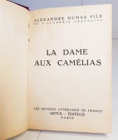 `La Dame aux Camelias (Дама с камелиями)` Alexandre Dumas (Александр Дюма). A Paris, 1946