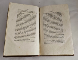 `Histoire chronologique des voyages vers le Pole Arctique… (Хронологическая история путешествий в полярную Арктику…).` Barrow, John (Джон Барроу). Т. 1–2. — Париж: Librairie de Gide Fils, 1819 г.